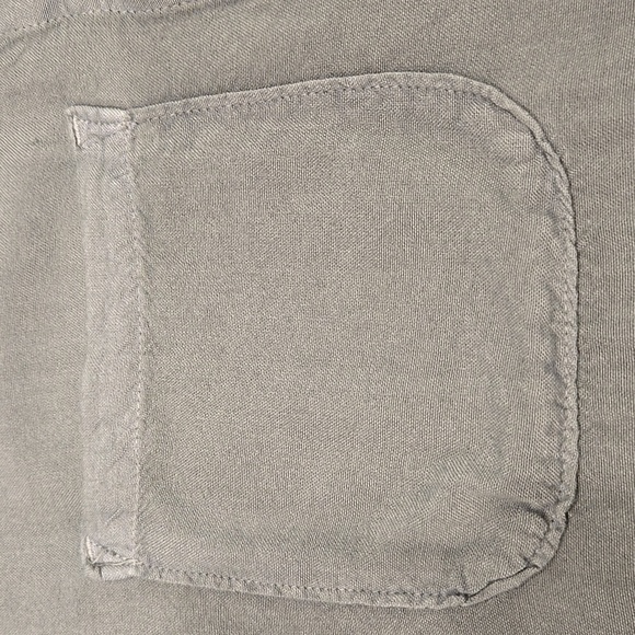 RVCA WOMEN'S SOLSTICE BUTTON - UP COVERUP. GREY. SIZE SMALL. - Picture 10 of 14